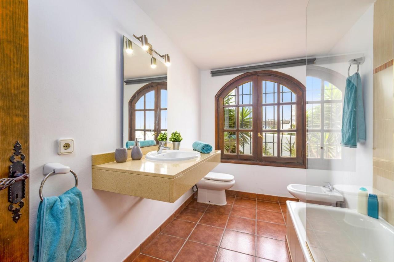 Villa Nikki By Villa Plus Puerto del Carmen  Eksteriør billede